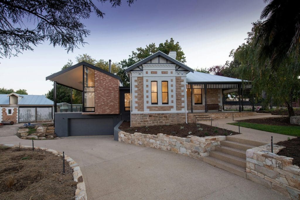 Hardscape Ideas for the Front of Your House 