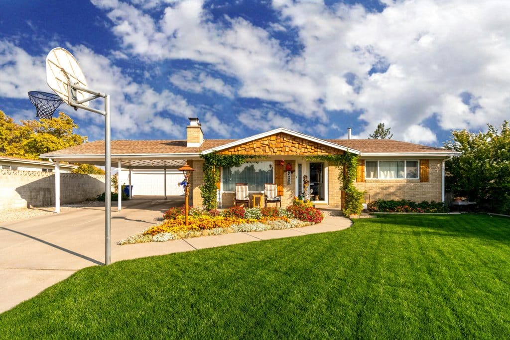 Hardscape Ideas for the Front of Your House 
